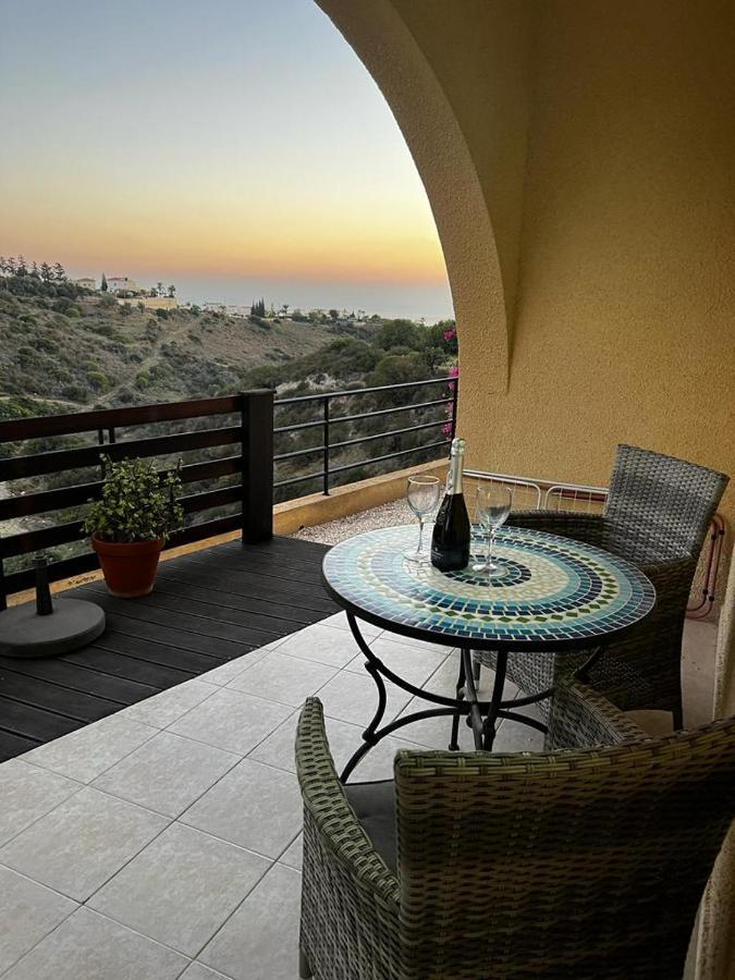 Hillview Apartment Peyia Exterior photo